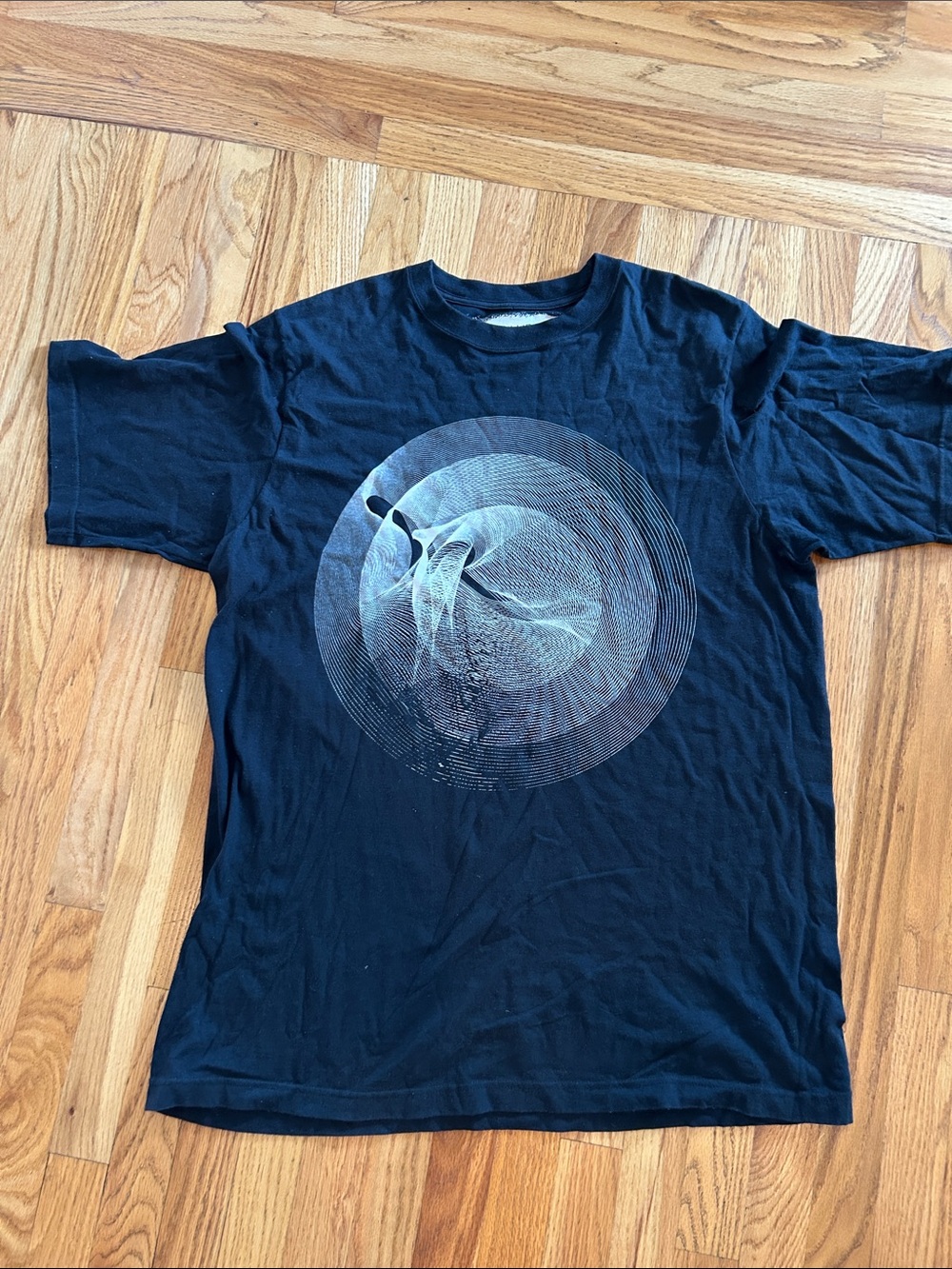 Rocawear Black Short Sleeve Tee with Silver Concentric Graphic